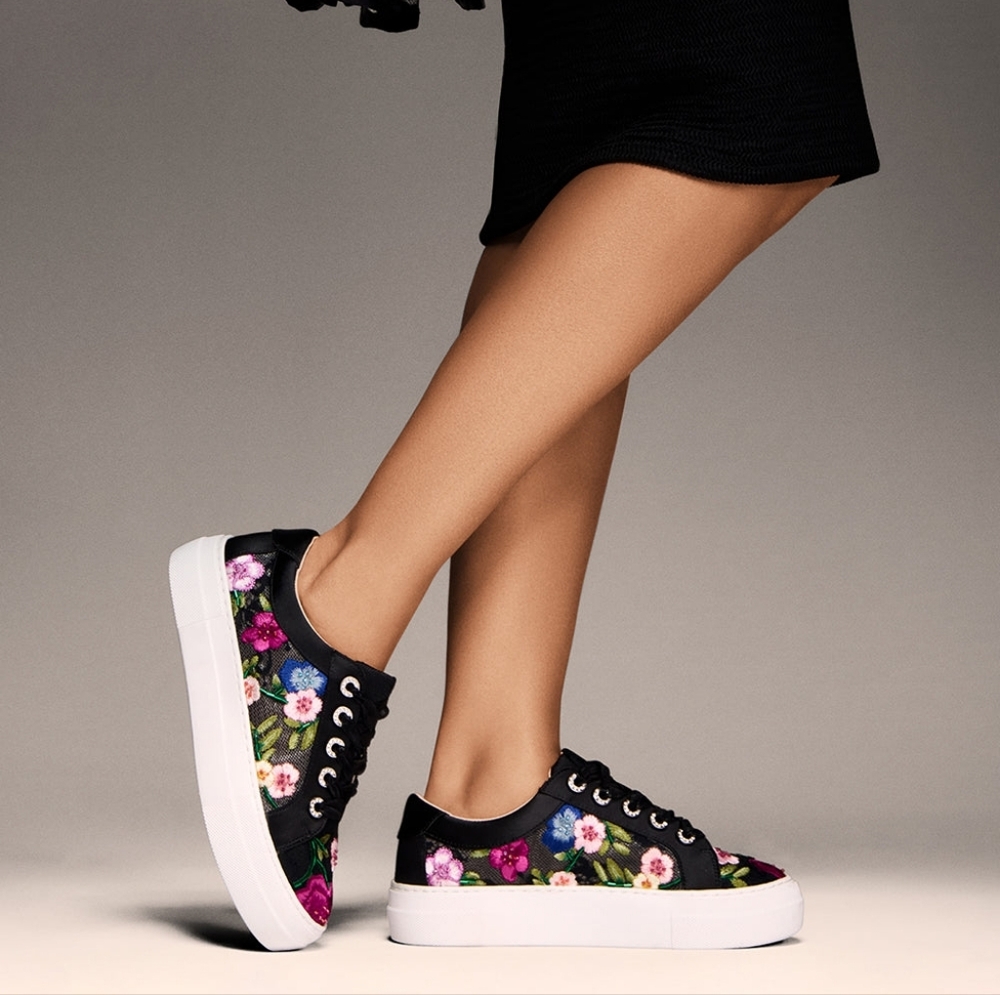 Betsey Johnson Jayla Sneakers‎ Black With Multicolored Embroidery New In Box - Picture 7 of 7